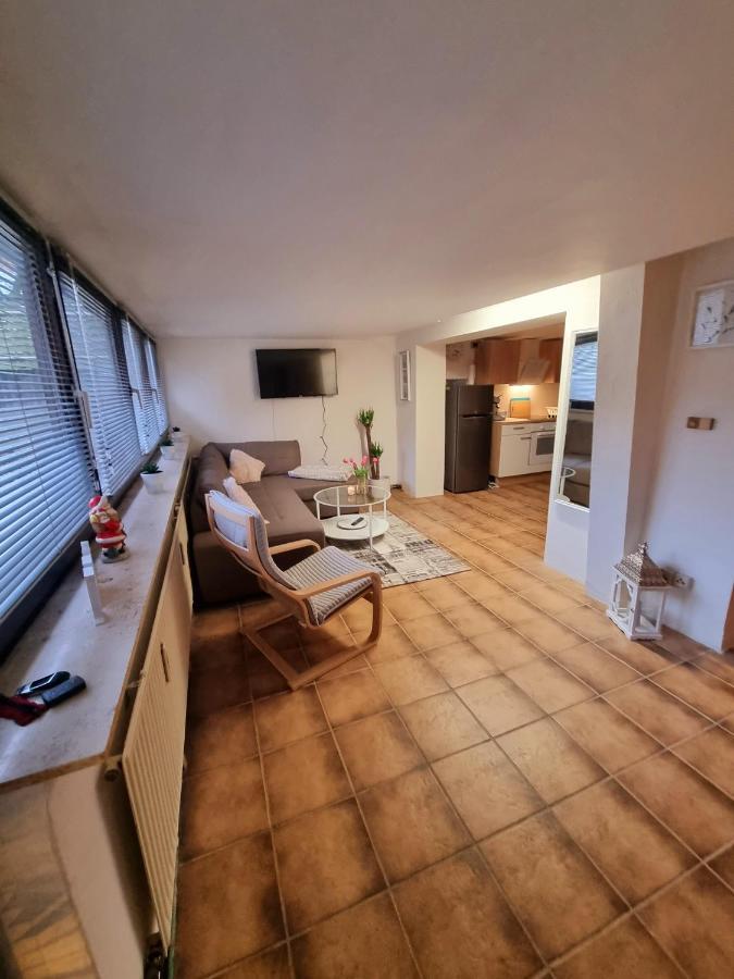 Souterrainwohnung Zentrale Lage In Detmold Esterno foto